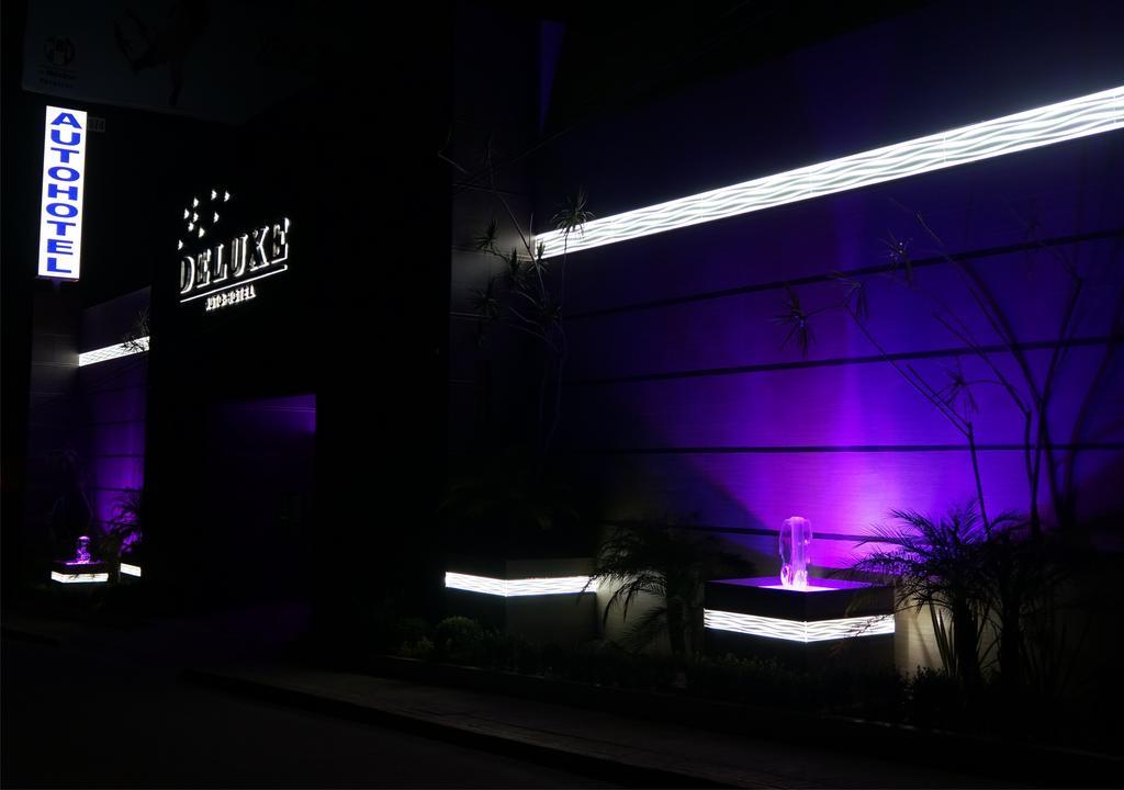 Auto Hotel Deluxe El Alcanfor Exteriör bild