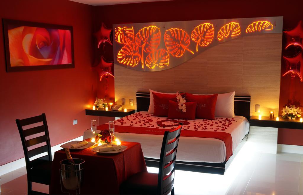 Auto Hotel Deluxe El Alcanfor Rum bild